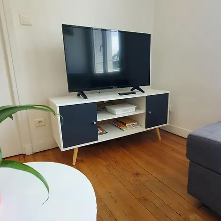 F2 Avec Vue, Proche Centre Apartman *