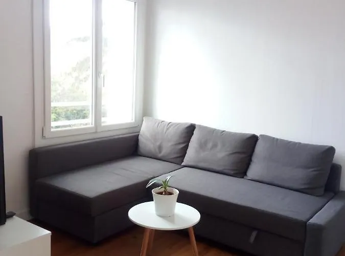 F2 Avec Vue, Proche Centre