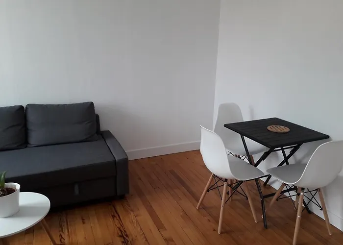 F2 Avec Vue, Proche Centre